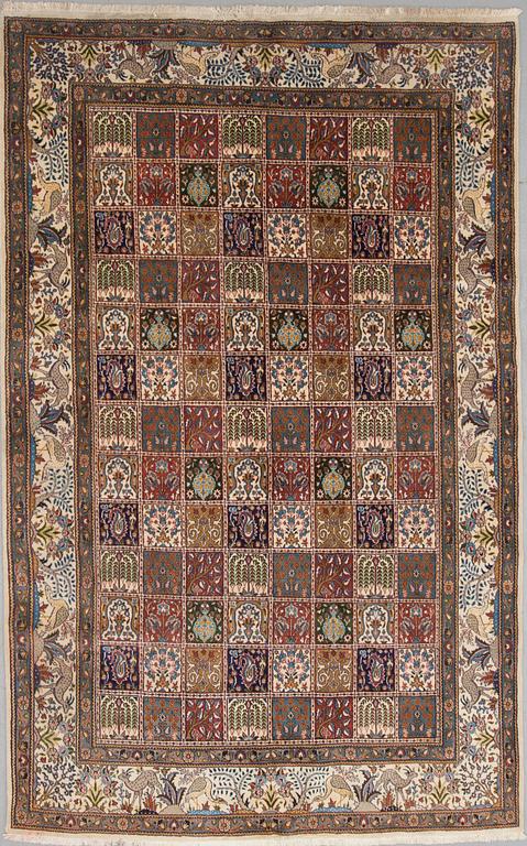 MATTA, Moud, part silk, modern tillverkning. Ca 296 x 189 cm.