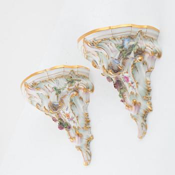 A pair of porcelain wall brackets, Königliche Porzellanmanufaktur (KPM), Berlin, circa 1900.