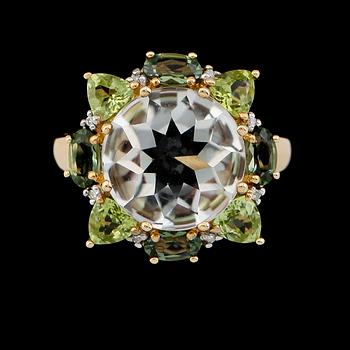 RING, 10K guld, turmaliner och peridoter.