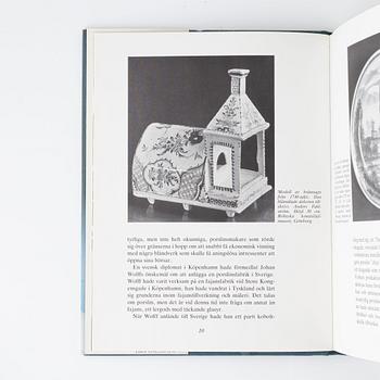 Böcker om svensk keramik. 19 st..