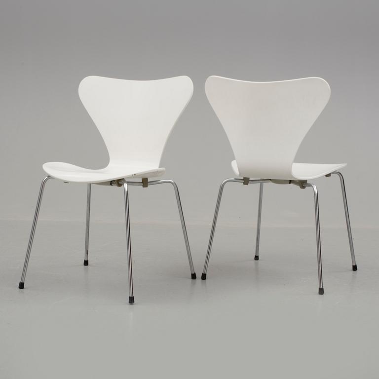 STOLAR, 8 st, "Sjuan", Arne Jacobsen för Fritz Hansen.