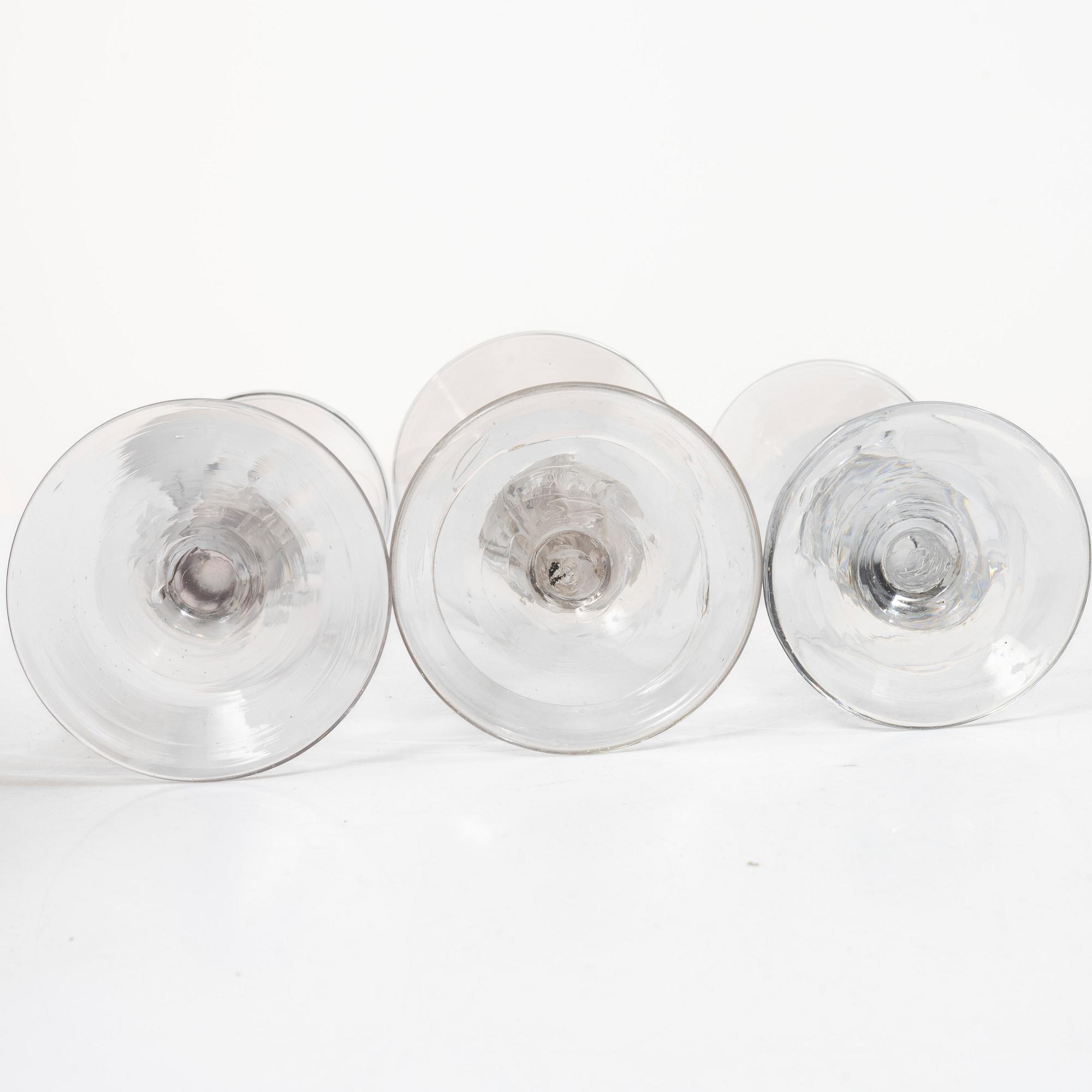 Cut glass, 1 + 4 similar, 19th century.