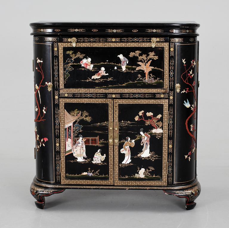 SKÅP, Kina, 1900-tal.