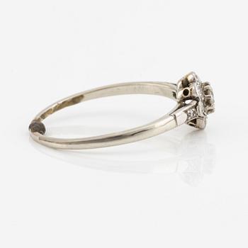 Ring, carmose model, 18K white gold with diamonds.