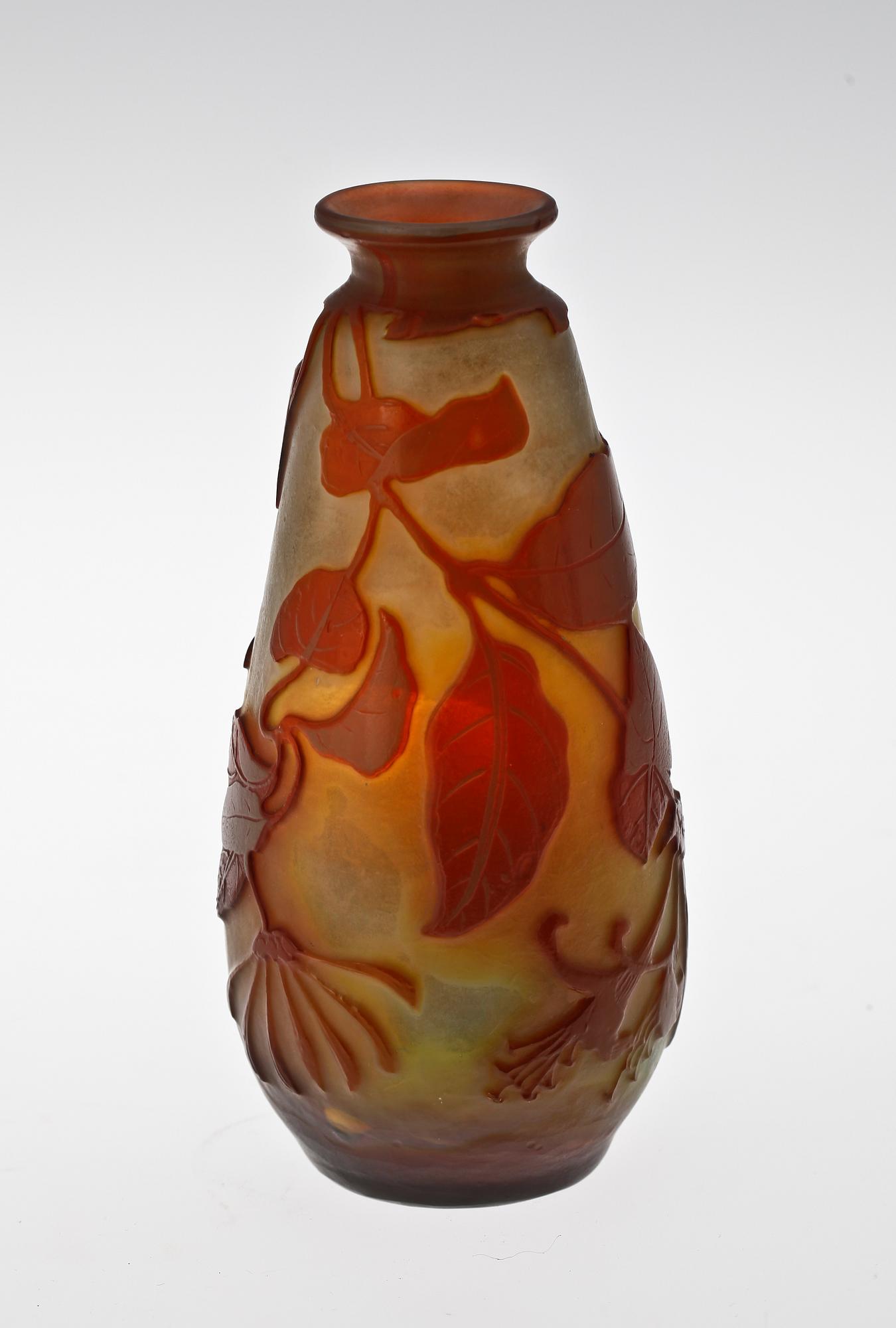 VAS, överfångsglas, jugend, Gallé, 1900-talets första hälft.