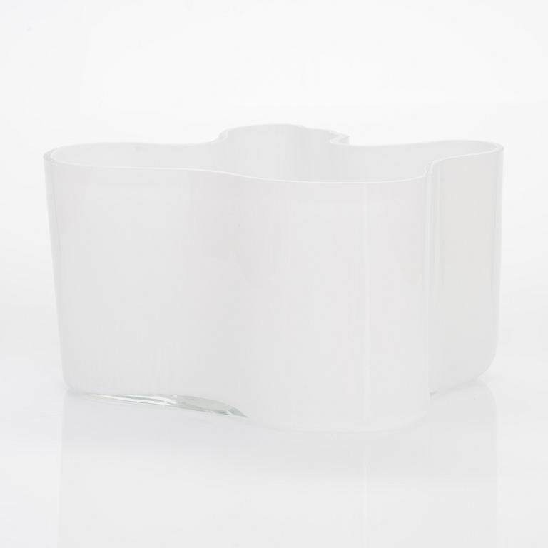 Alvar Aalto, vas, modell 3031 signerad Alvar Aalto.