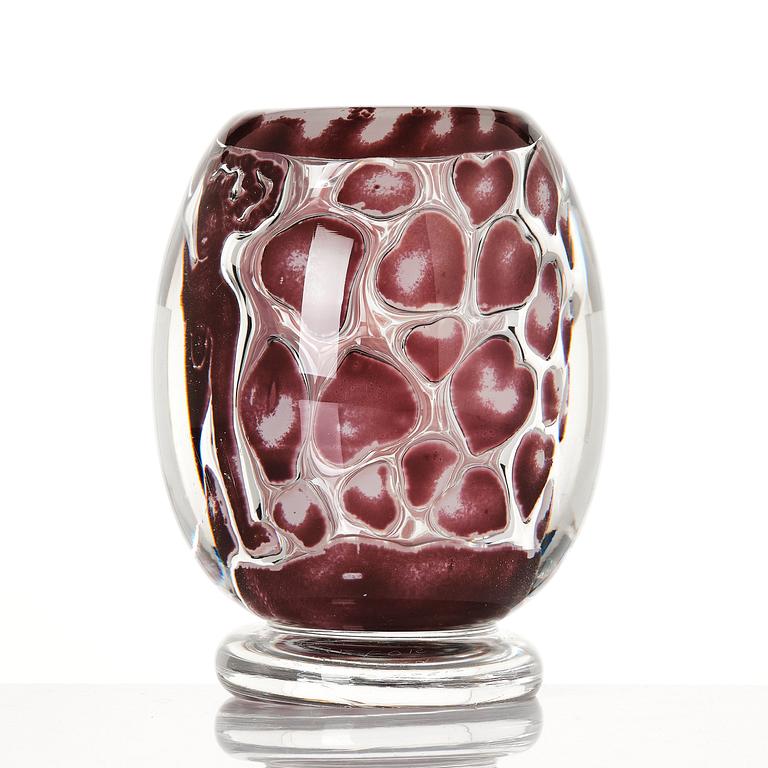 Edvin Öhrström, an ariel glass vase, Orrefors, Sweden 1950.