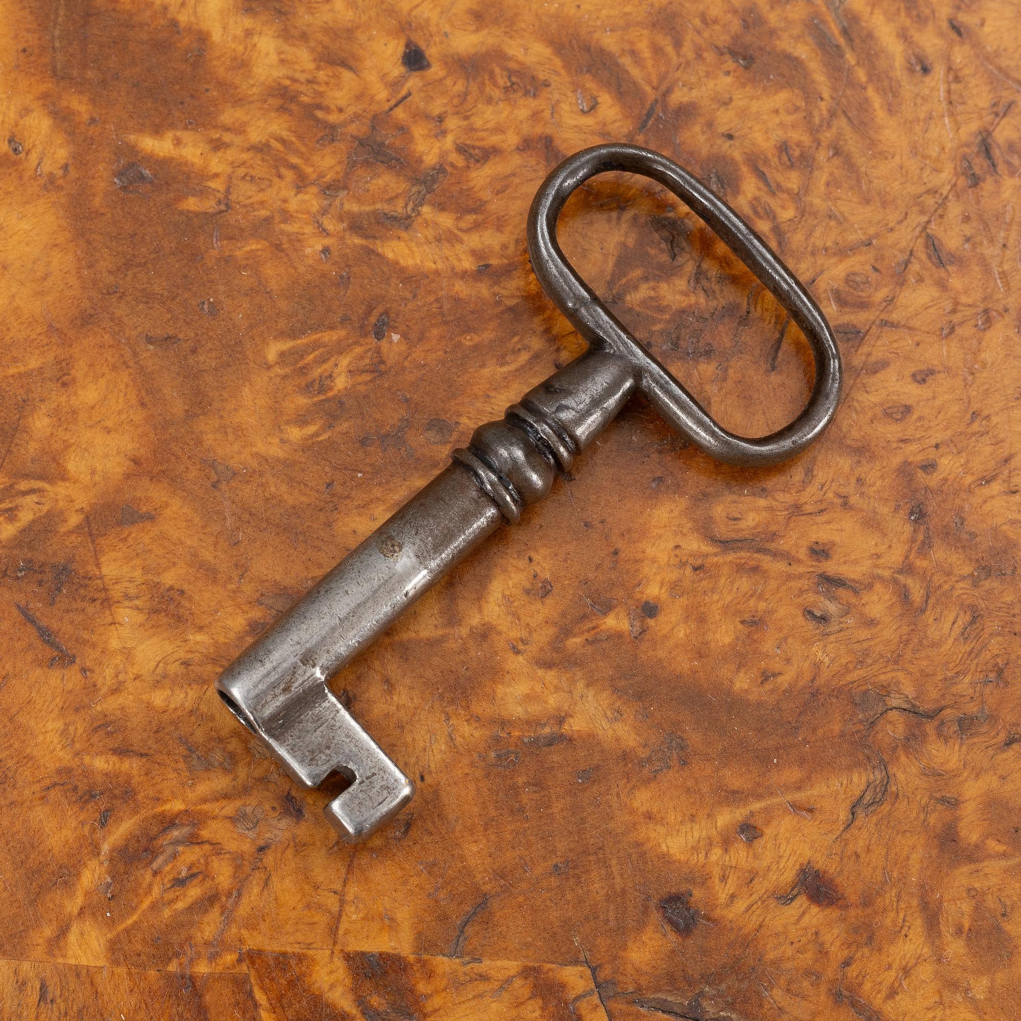 Side table, first half of the 19th century.
