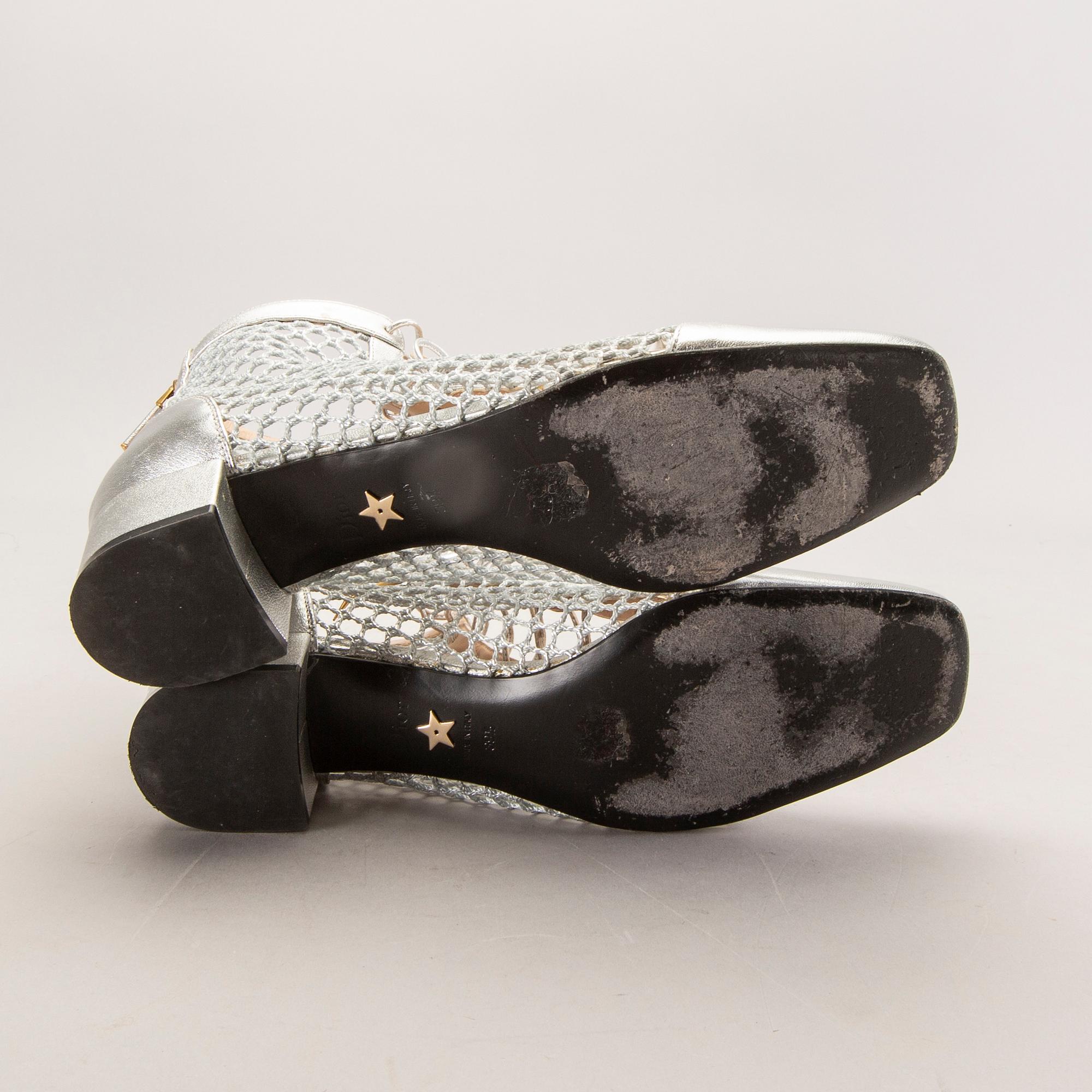 Dior skor ett par "Naughtily" storl 39 1/2.