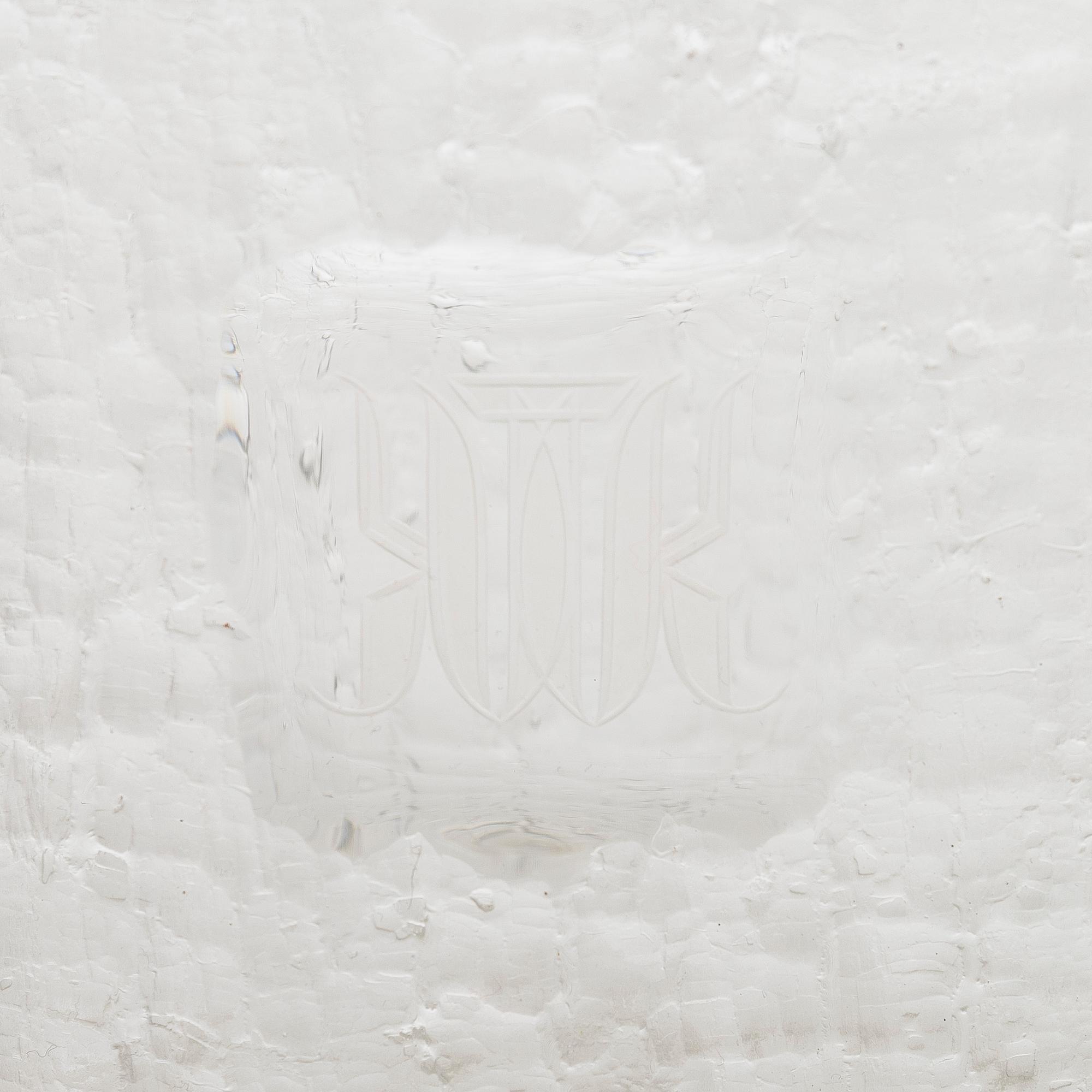 Timo Sarpaneva, A glass vase from "Finlandia"- series, signed Timo Sarpaneva.