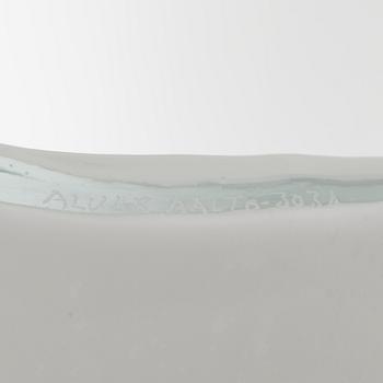 Alvar Aalto, a 3031 glass vase, signed Alvar Aalto - 3031.