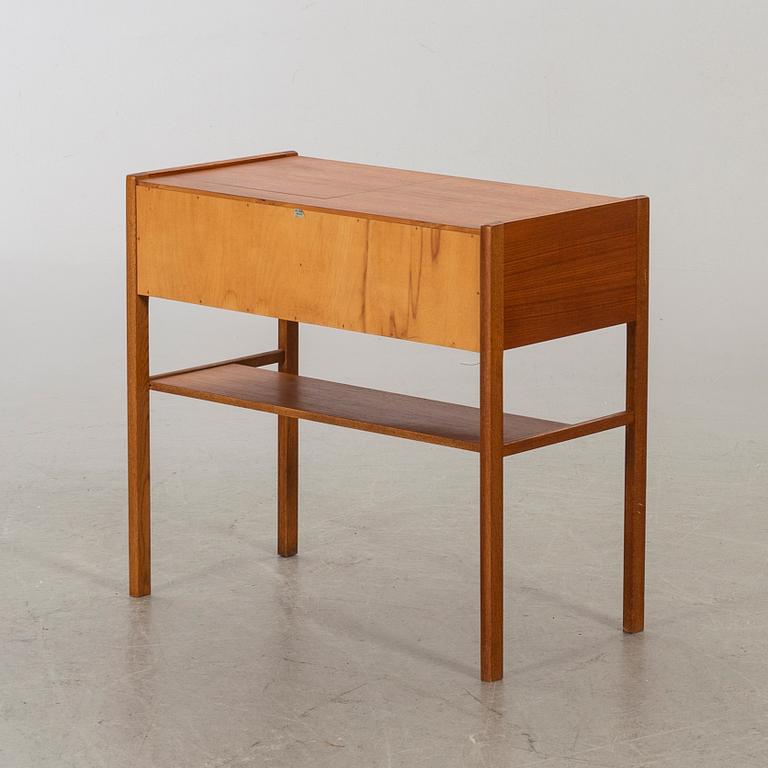 A 1950's Bjärnum dressing table.