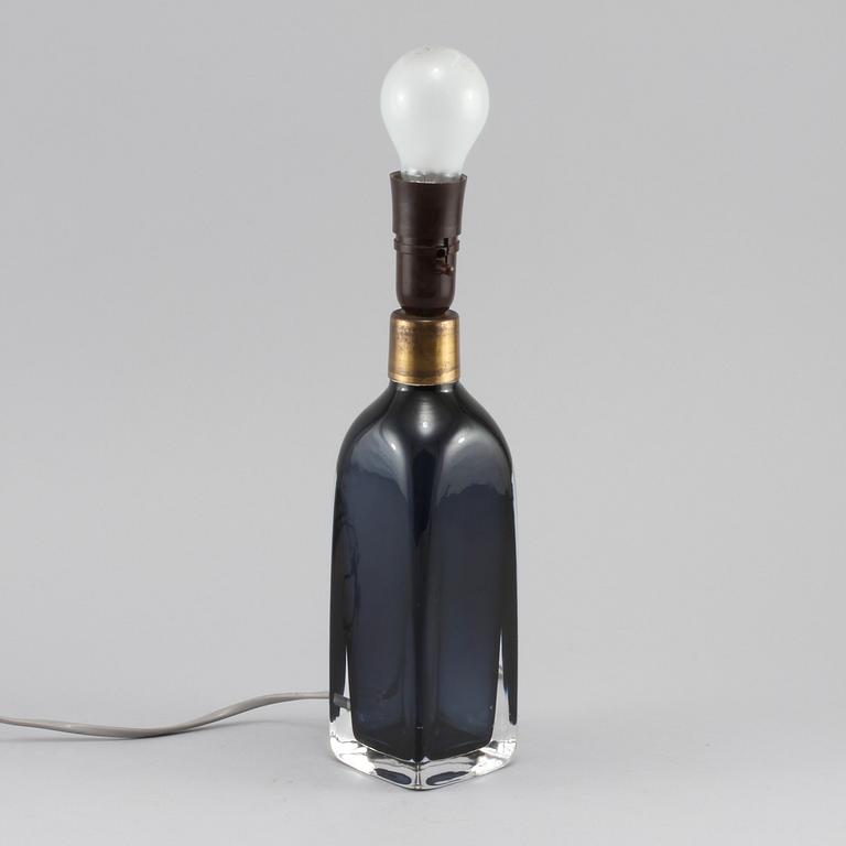 BORDSLAMPA, glas, Carl Fagerlund, Orrefors, 1900-talets andra hälft.