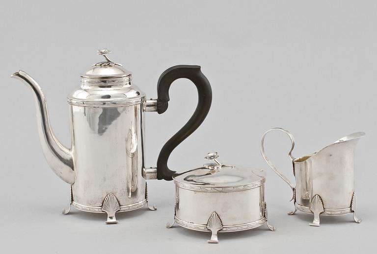 KAFFESERVIS, 3 delar, silver, HÅBE, Göteborg, 1938 respektive 1947. Total vikt 1 200 g.