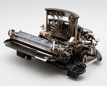 SKRIVMASKIN, The Imperial Typewriter Co Ltd, Leicester, Josef Kihlberg, Hjo, 1900-talets första hälft.