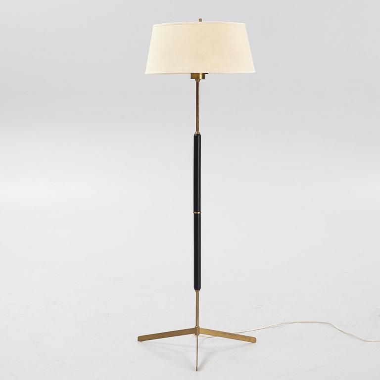 A model G-31 brass floor lamp, Bergboms.