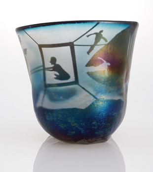 A Bertil Vallien glass bowl, Kosta 1980´s.