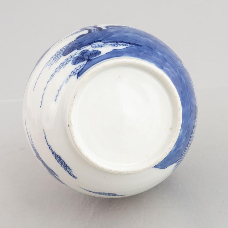 Vas, porslin. Qingdynastin, Jiaqing (1796-1820).