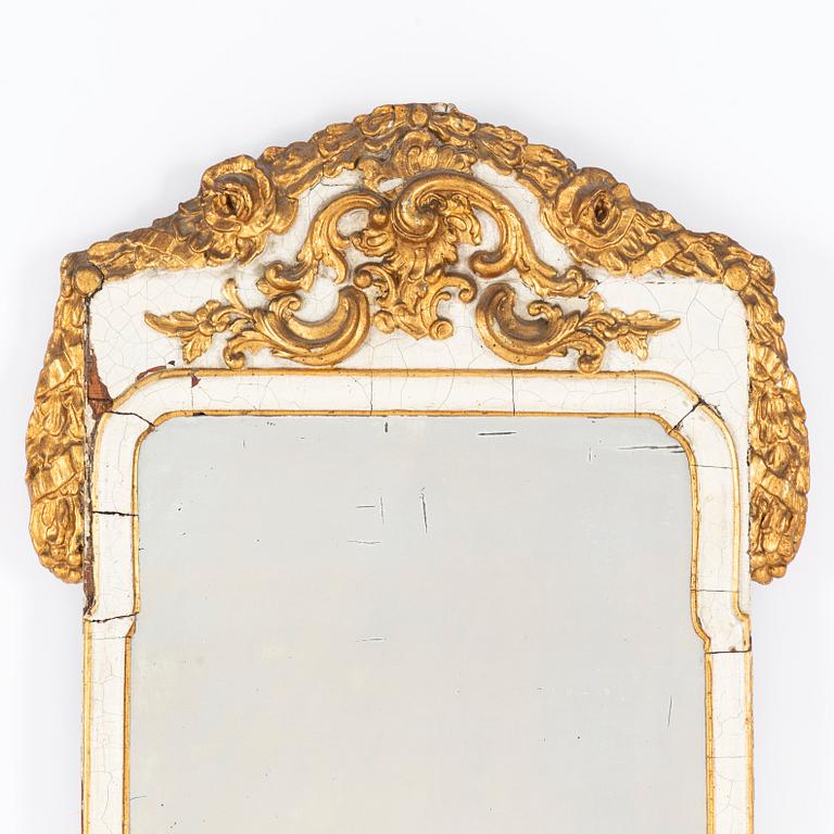 A pair of Rococo mirrors, Germany, 18th century.