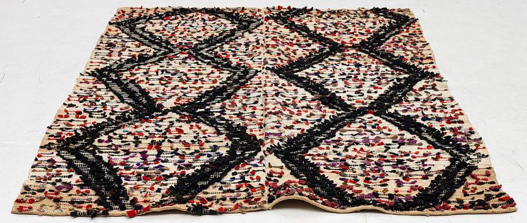 Sängtäcke,  s.k. sluns i trasväv, ca 180 x 127 cm, Hälsingland, 1800-tal.