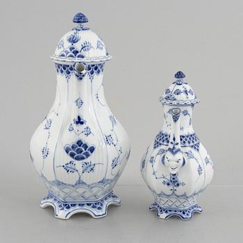 Royal Copenhagen, 21 pieces of "Blue Fluted" porcelain, Denmark, 20th century.