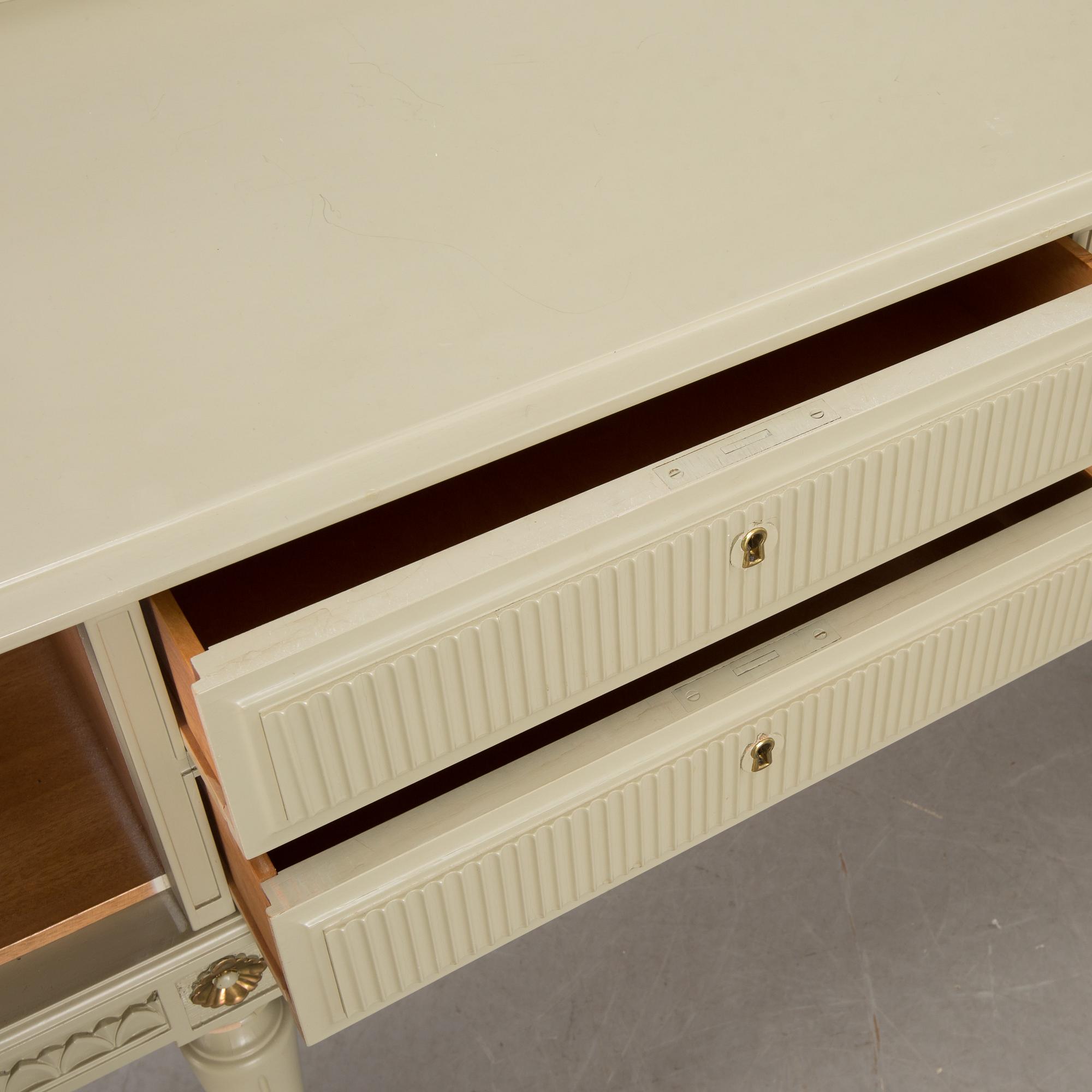 SIDEBOARD, gustaviansk stil, 1900-talets andra hälft.