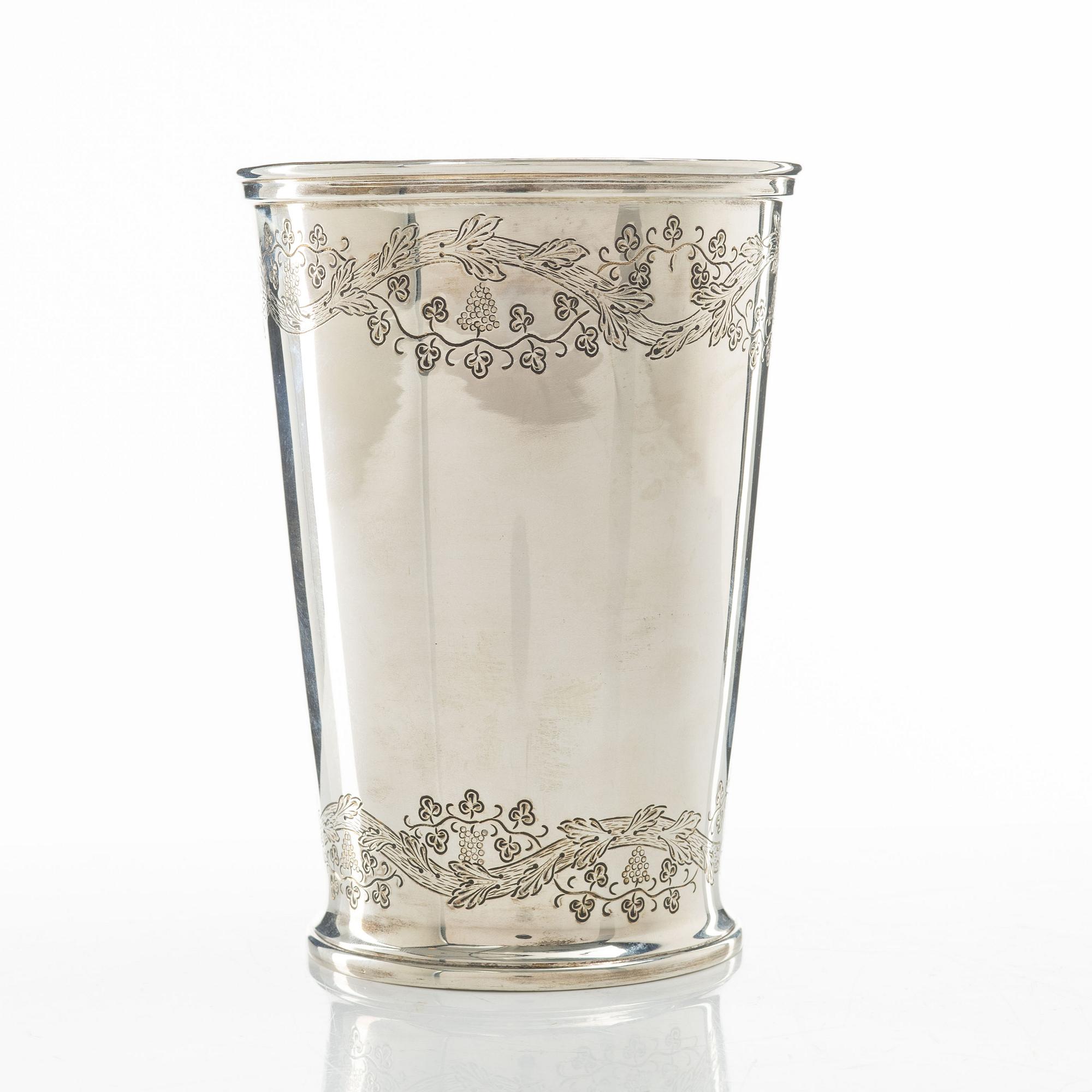 A silver beaker, mark Titulo and 916, Portugal 20th century.