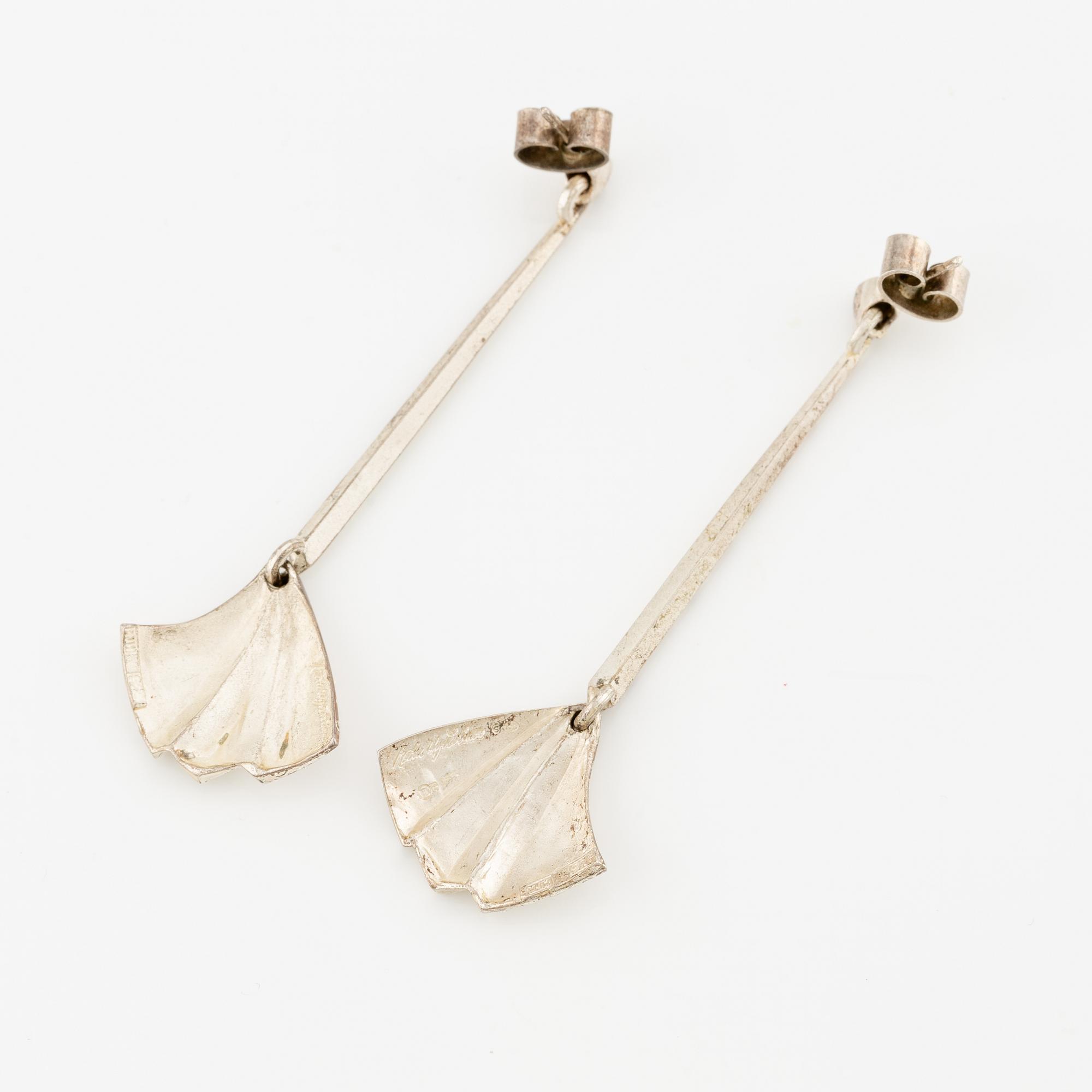 Lapponia, cufflinks, two pairs and Matti Hyvärinen, Siro Koru a pair of earrings, sterling silver.