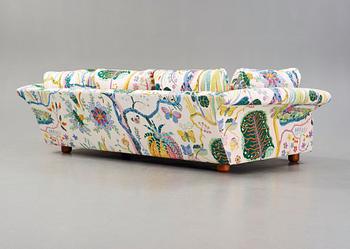 A Josef Frank 'Liljevalchs' sofa, Svenskt Tenn.