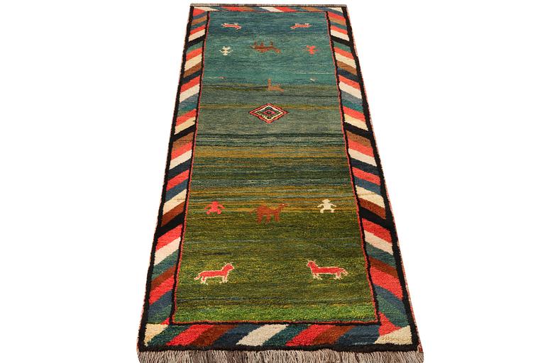 Gallerimatta, Gabbeh, ca 305 x 103 cm.