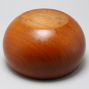 A wooden bowl, designed by Kay Bojesen.