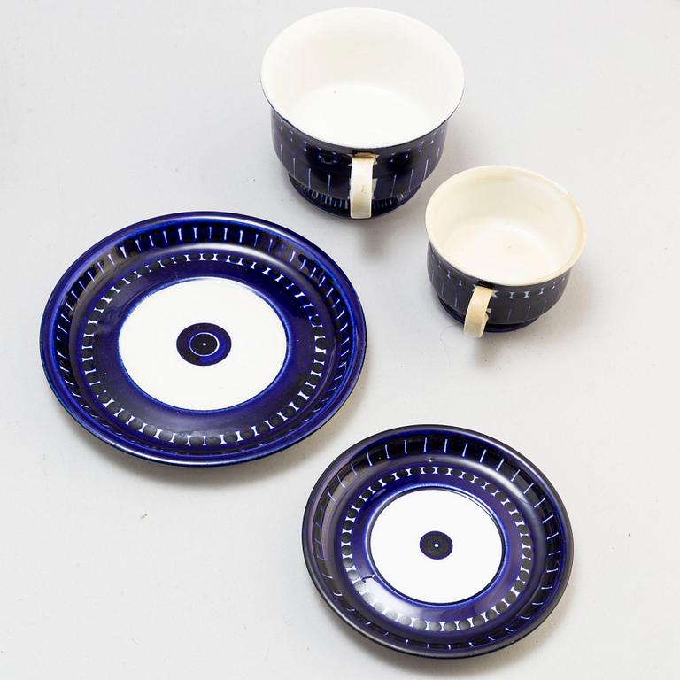 ULLA PROCOPÉ, a part 'Valencia' coffee and dinner service, from Arabia, Finland (85 pieces).