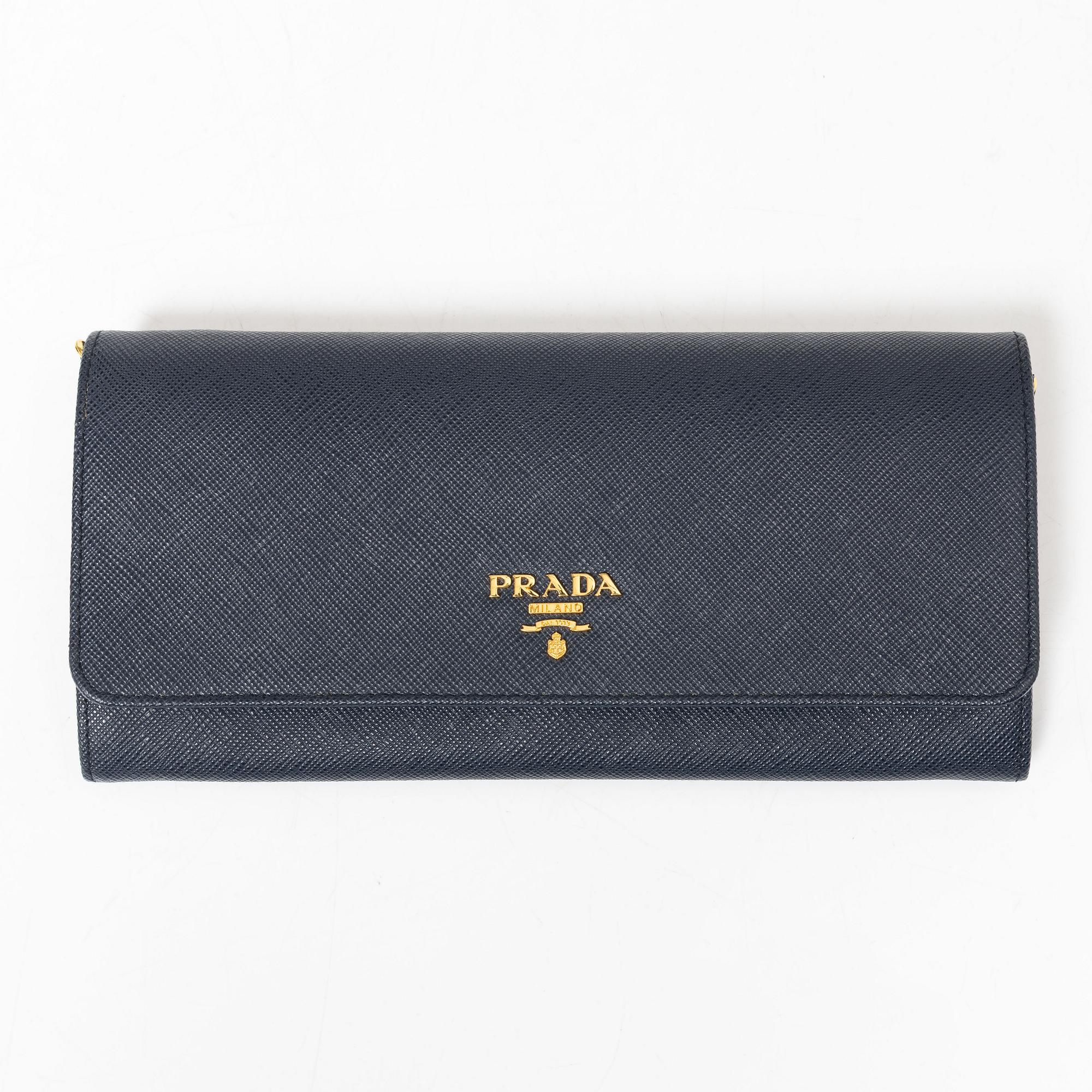 Prada, wallet on chain, 2016.
