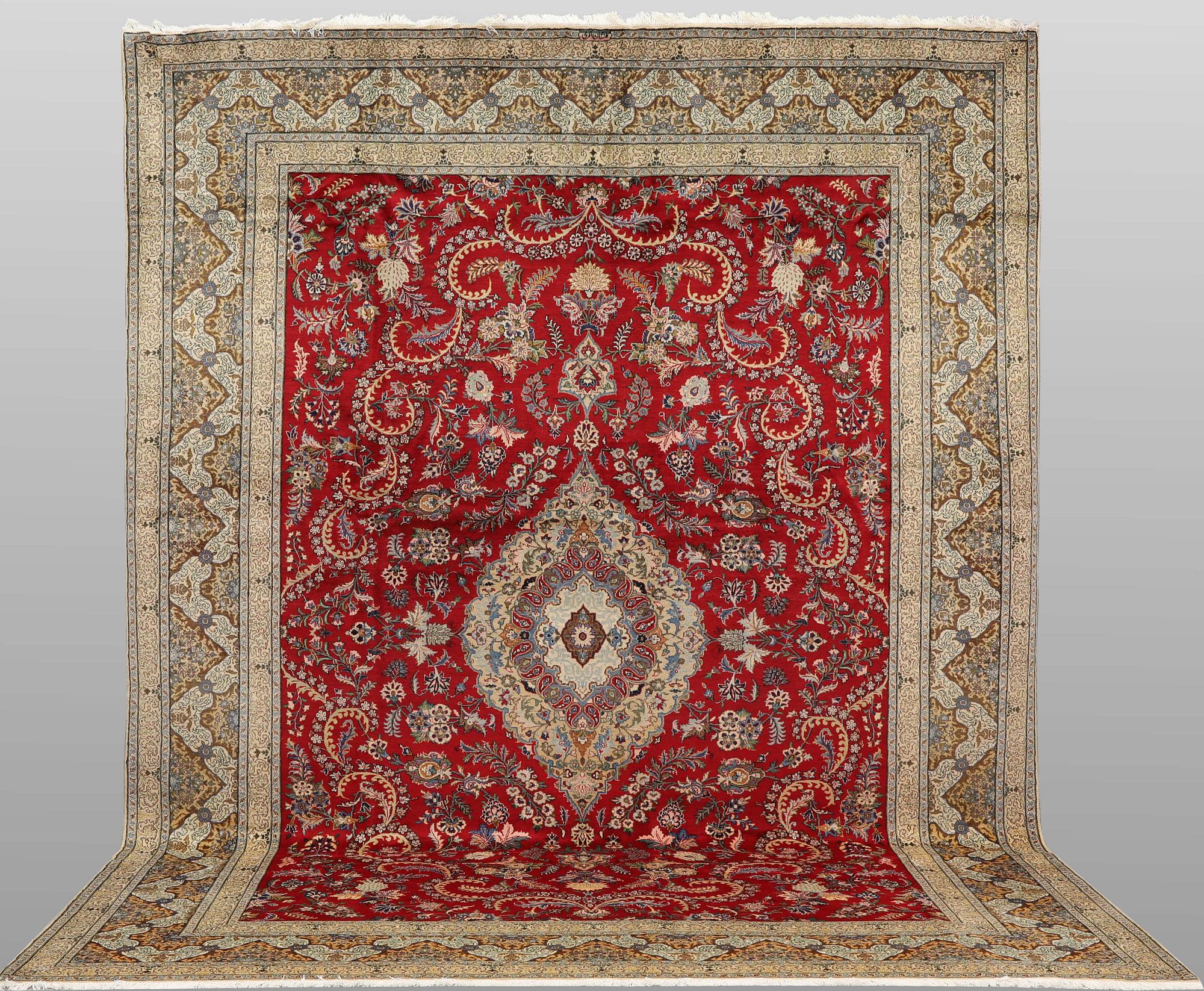 A Keshan carpet, approx. 415 x 300 cm.