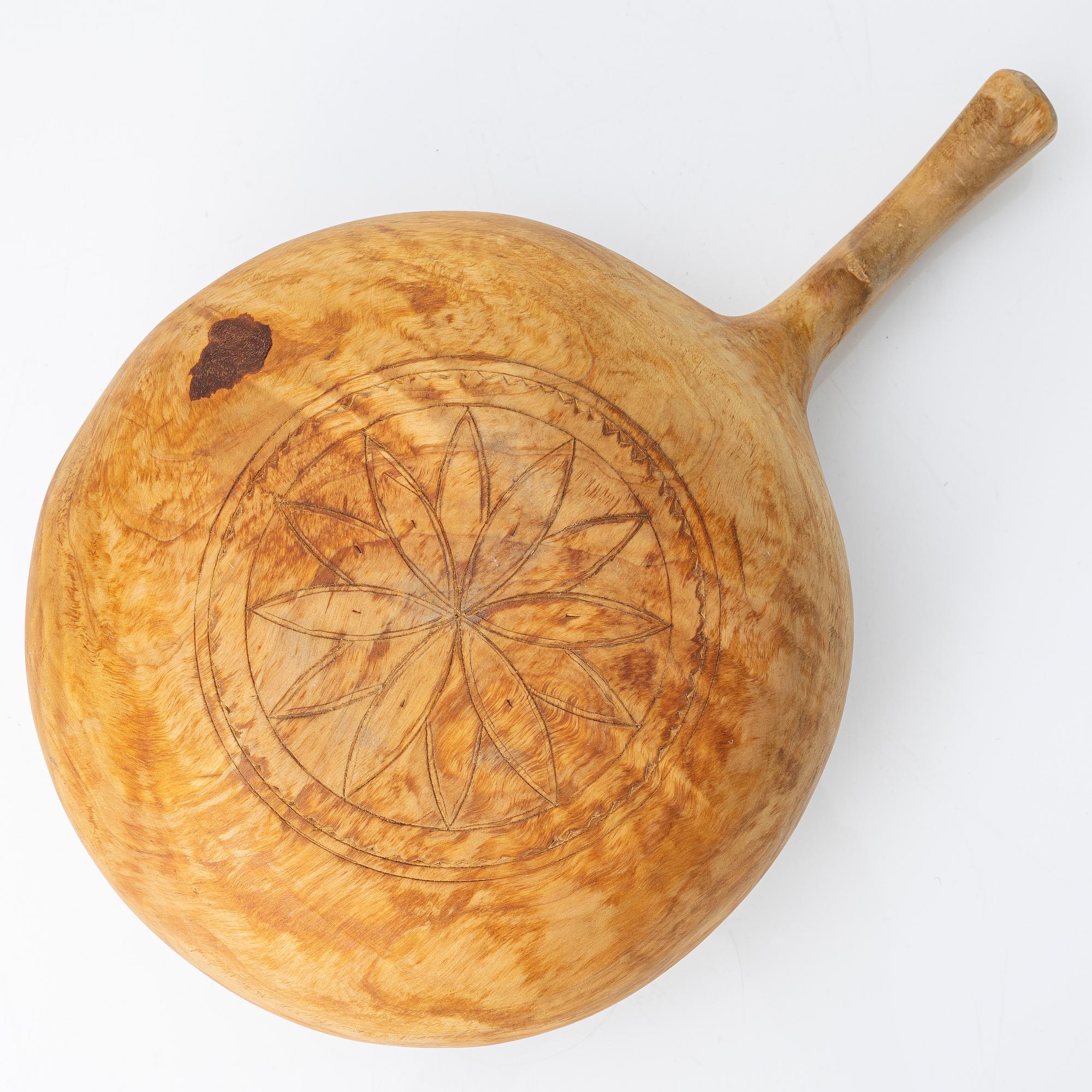 Napphi, with unidentified signature: HM.