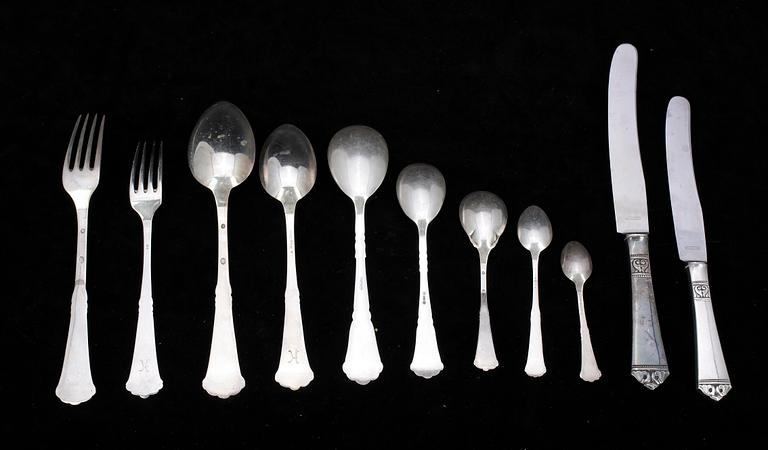 BESTICKDELAR, 75 st, silver, bla Christian F. Heise, Köpenhamn, 1900-talets första hälft.  Tot vikt ca 1700 g.