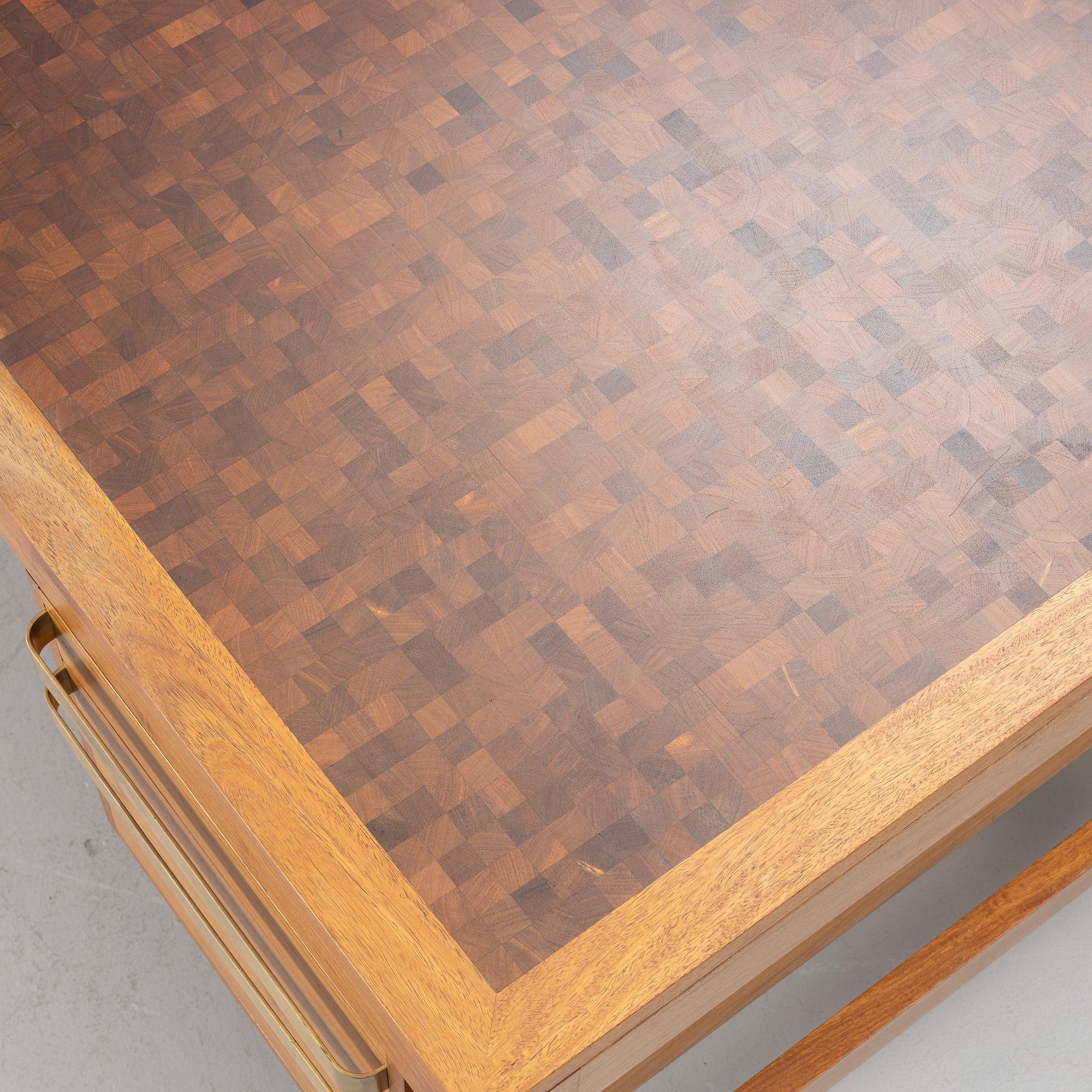 Gorm Christensen & Rolf Middelboe, skrivbord med sideboard, Tranekaer, Danmark, 1960-tal.