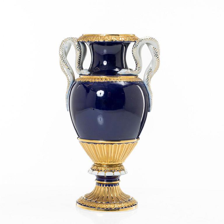 Urna, porslin, Meissen, omkring år 1900.