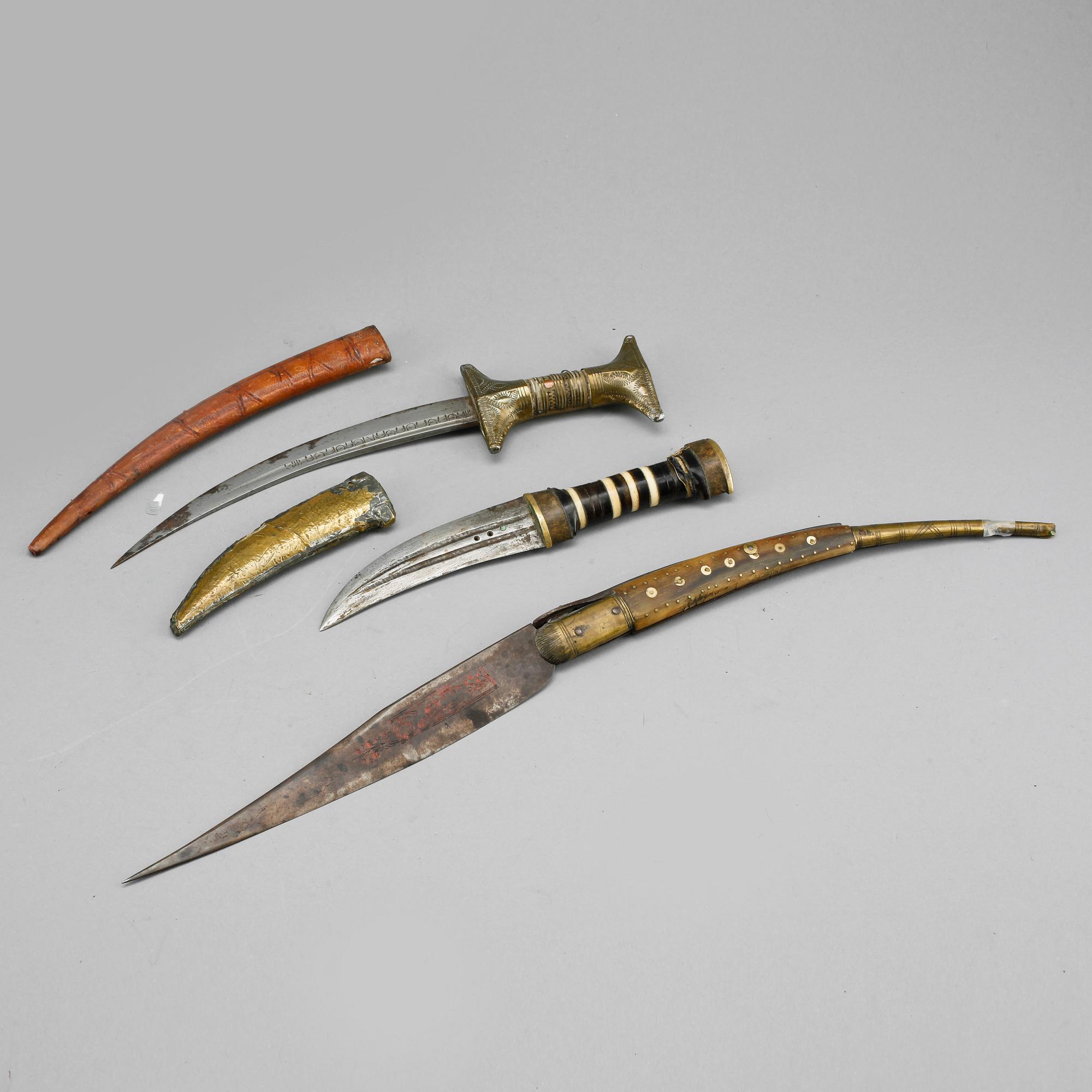 BLANKVAPEN, 3 st, orientaliska, 1900-tal.