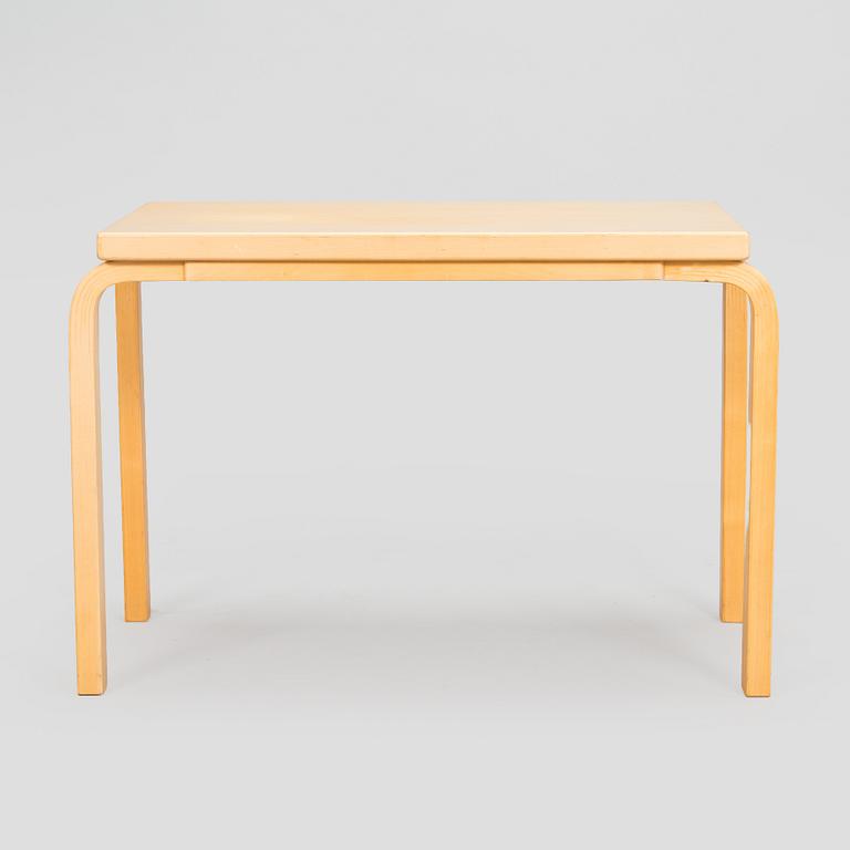 Alvar Aalto, A 1980s side table, Artek 1980s.