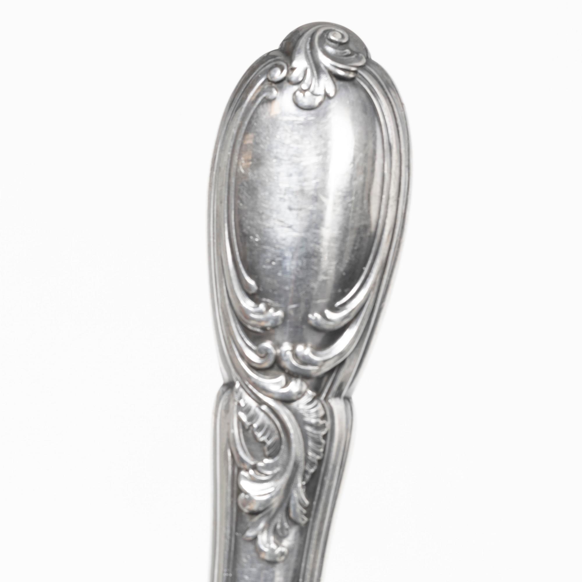 Twelve French silver knives, Hènin & Cie, Paris, circa 1900.