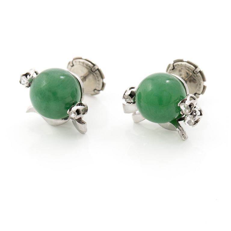 A pair of 18K white gold earrings with green quartz and rose-cut diamonds.