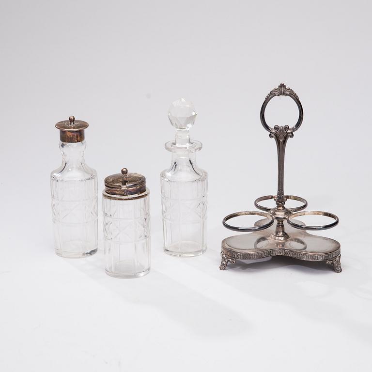 BORDSSURTOUT, silver, nysilver och glas, stämplad James Dixon & sons, Sheffield 1870.