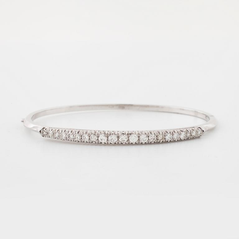 A brilliant and single cut diamond bangle made in Alessandria, Italy.