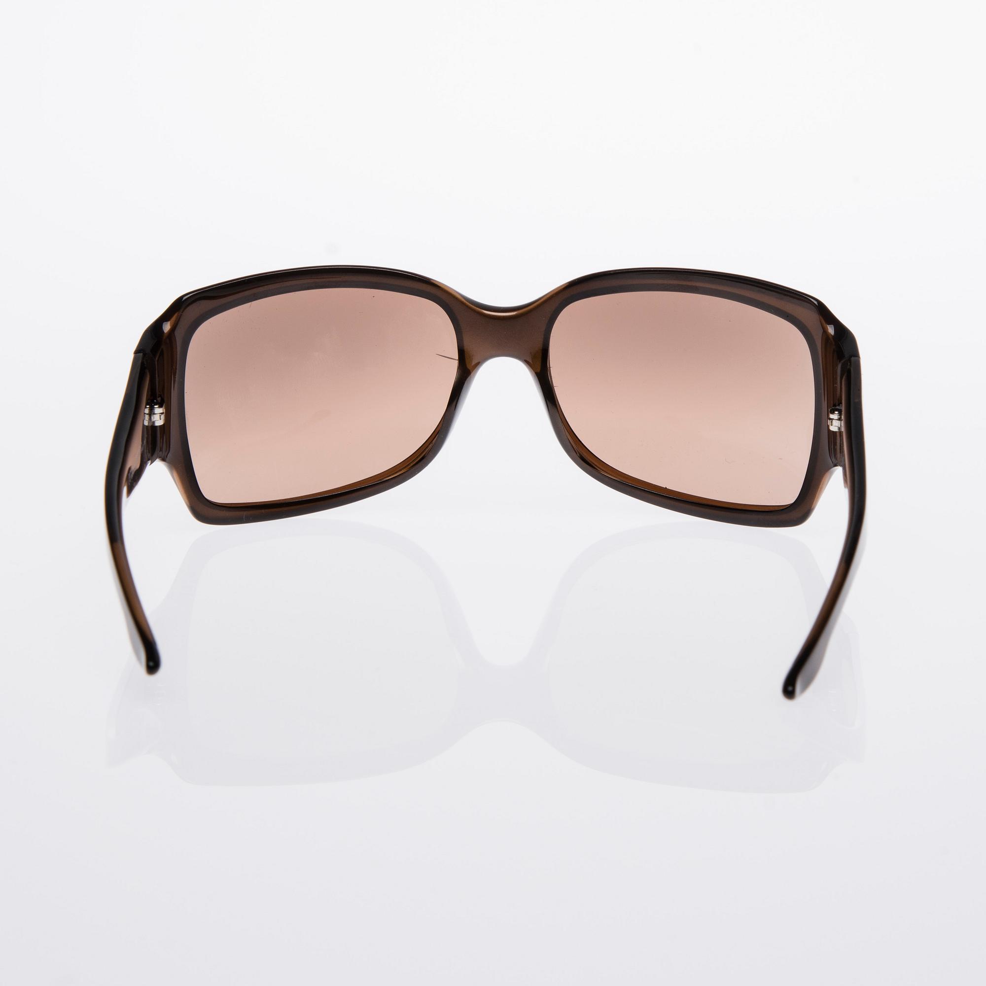 SOLGLASÖGON, Christian Dior.