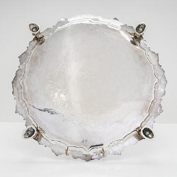 Salver, sterling silver, mästarstämpel Robert Calderwood (1727 - 1765), Dublin, årsstämplad 1806?.