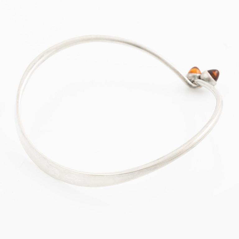 Bent Knudsen, brooch, sterling silver with amber.