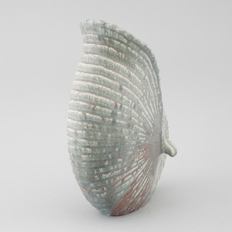 GUNNAR NYLUND, a stoneware shell for Rörstrand.