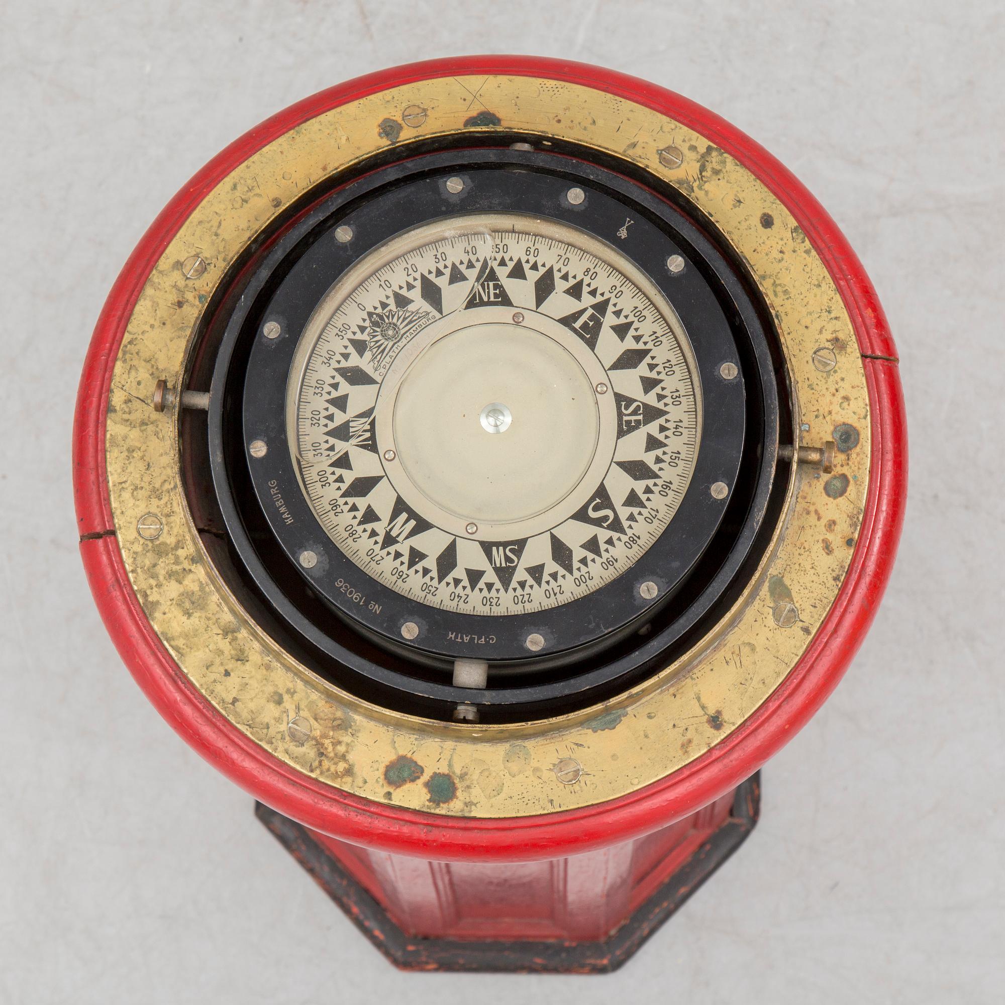 A C. Plath compass from Hamburg, Germany, first half of the 20th Century.
