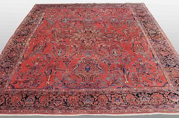A CARPET. Semi-antique Sarouk. So-called American Sarouk, Around  356 x 275 cm.